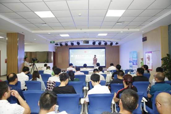 瞿佳、許海峰等大咖現(xiàn)場(chǎng)對(duì)話 共同探討青少年眼健康話題