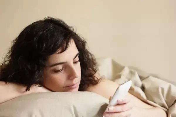 好視力眼貼分享眼睛為什么會干澀