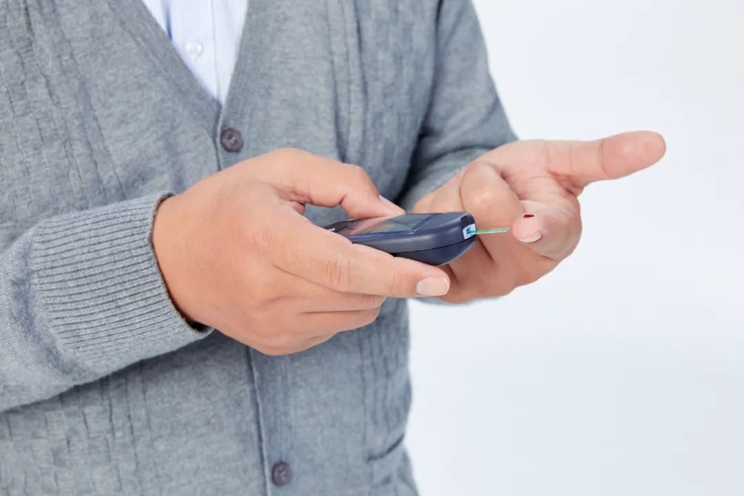 中老年人眼睛亮晶晶，多是長(zhǎng)期保持這5個(gè)好習(xí)慣